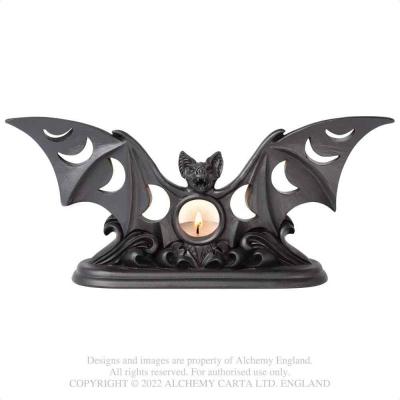 An animal linked to Artemis, this candleholder will be ideal on your altar.