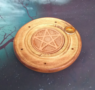Incense burner for cones and/or sticks with pentacle