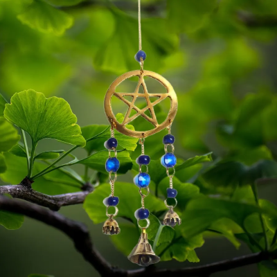 Musical chime with an pentacle moon and 3 bells
